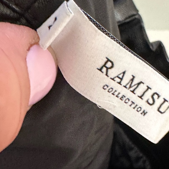 High waisted Black Faux Leather Women's Shorts size Medium - Picture 3 of 9